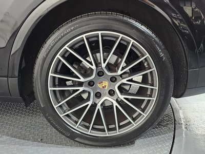PORSCHE CAYENNE - 8