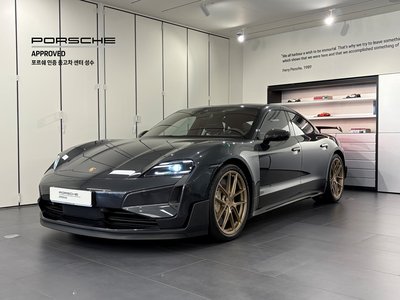 صورة 1 لـ 2025 Porsche TAYCAN