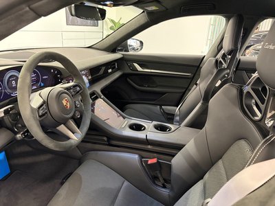 صورة 9 لـ 2025 Porsche TAYCAN