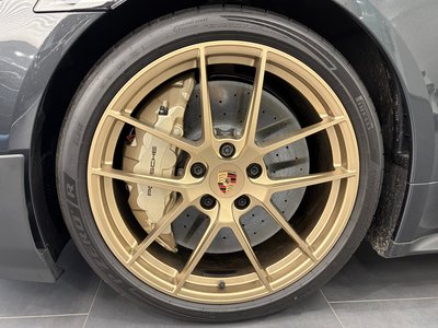صورة 6 لـ 2025 Porsche TAYCAN