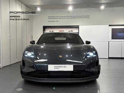 صورة 2 لـ 2025 Porsche TAYCAN