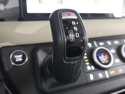 2024 LAND Rover DEFENDER — миниатюра 12