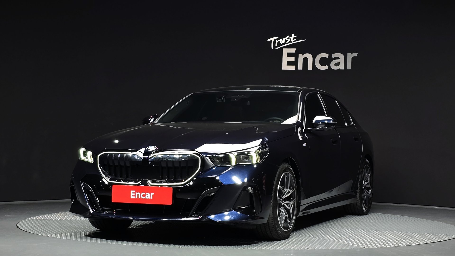 BMW 5 SERIES - View 1