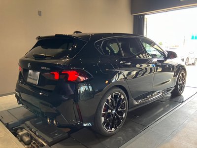 2025 BMW 1 SERIES 照片 9
