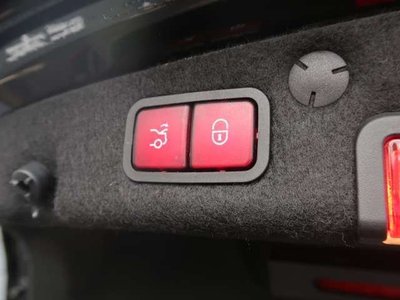 MERCEDES-BENZ C-CLASS AMG - 8