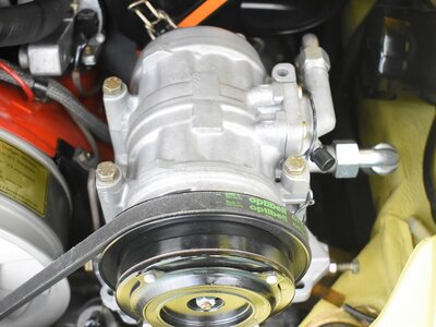 PORSCHE 911 CABRIOLET - 10