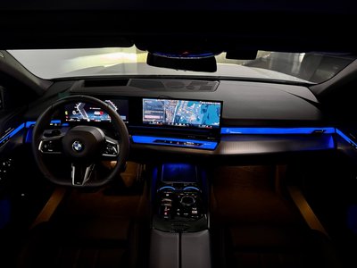 صورة 5 لـ 2025 BMW 5 SERIES