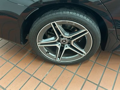 MERCEDES-BENZ CLS - 7