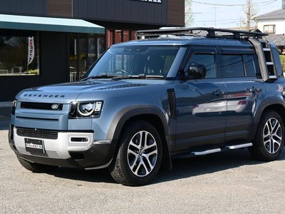 LAND ROVER DEFENDER - 4