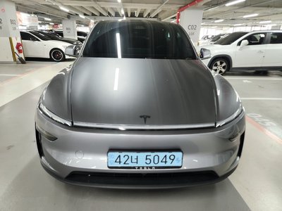 2025 Tesla MODEL Y — фото 4