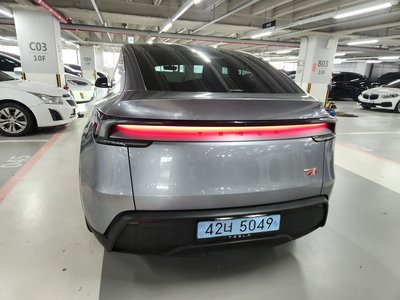 2025 Tesla MODEL Y — фото 3