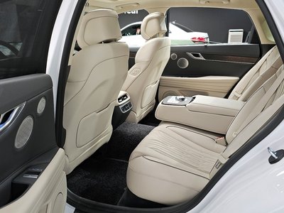 GENESIS G80 (RG3) - 10