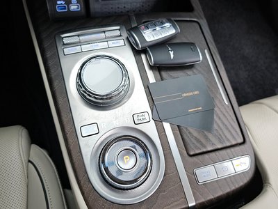 GENESIS G80 (RG3) - 9