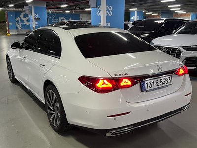 MERCEDES-BENZ E-CLASS - 6