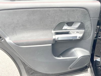 2024 Mercedes-BENZ GLB — миниатюра 30
