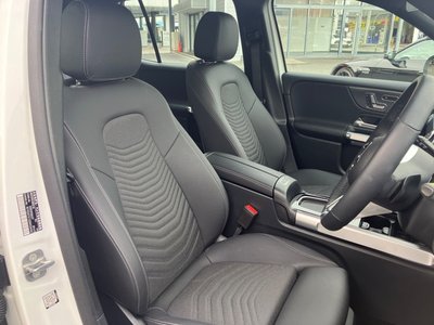 MERCEDES-BENZ GLB - 8