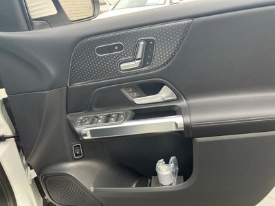 MERCEDES-BENZ GLB - 7