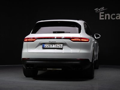 PORSCHE CAYENNE - 4