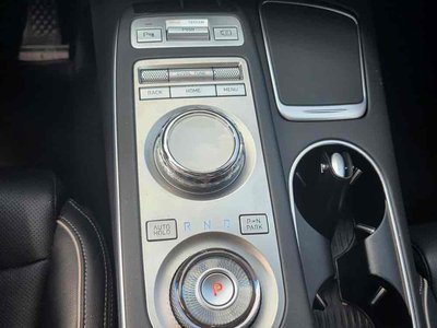 2022 Genesis GV70 thumbnail 13