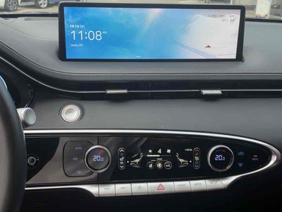 2022 Genesis GV70 thumbnail 14