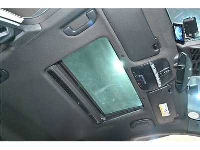 MERCEDES-BENZ GLC - 10