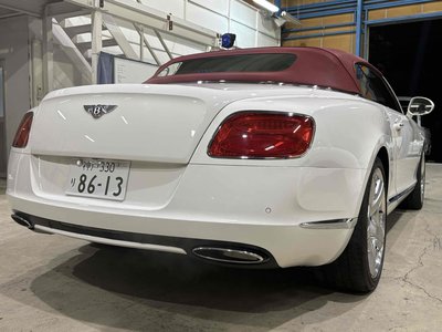 BENTLEY CONTINENTAL - 4