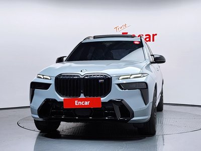 2024 BMW X7 photo 2