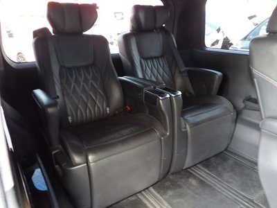 TOYOTA GRAND ACE - 9