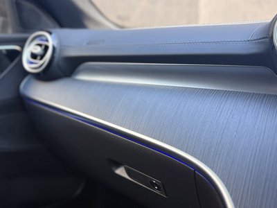 2025 MERCEDES-BENZ C-CLASS — миниатюра 32