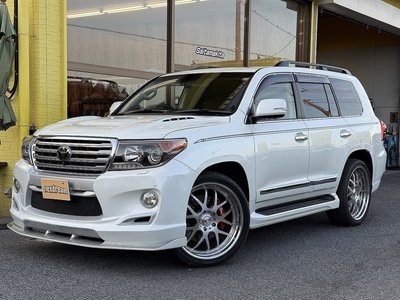 TOYOTA LAND CRUISER 200 - 4