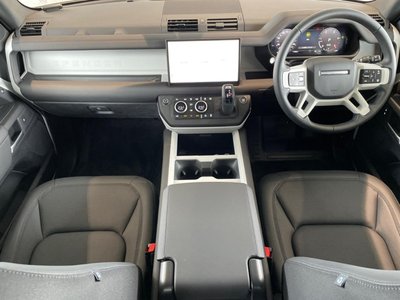2025 LAND Rover DEFENDER photo 2