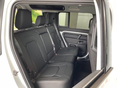 2025 LAND Rover DEFENDER — миниатюра 23