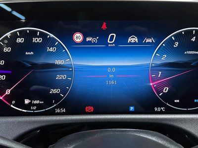 MERCEDES-BENZ E-CLASS - 6