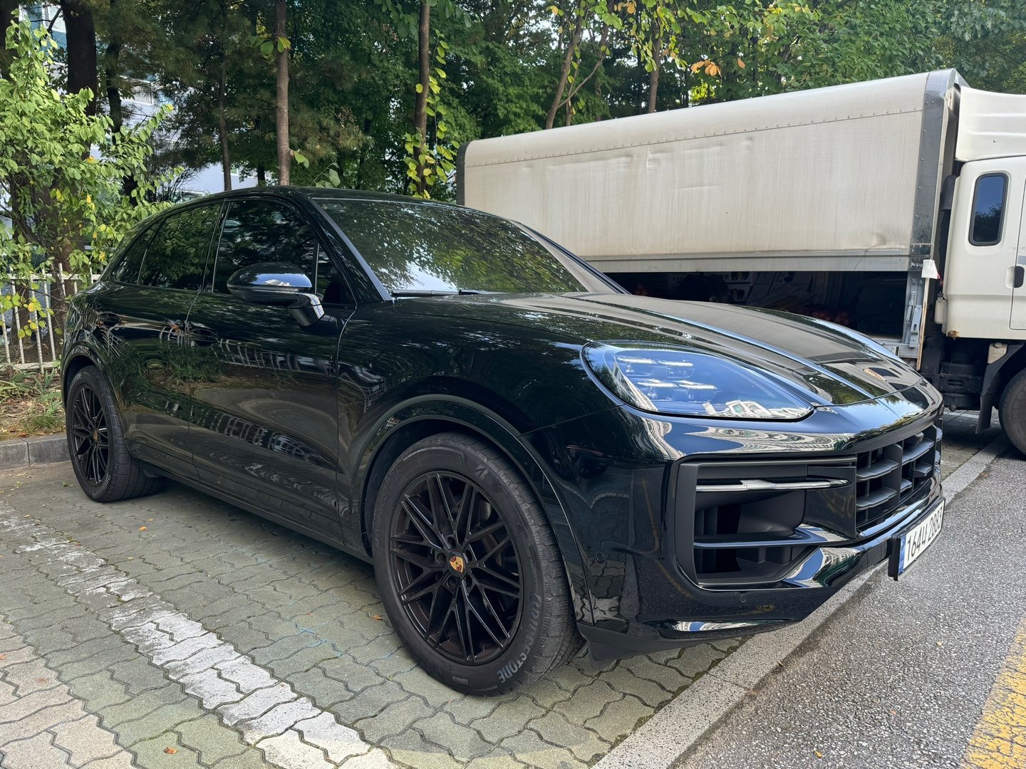 PORSCHE CAYENNE - View 1