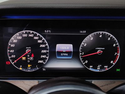 MERCEDES-BENZ E-CLASS - 8