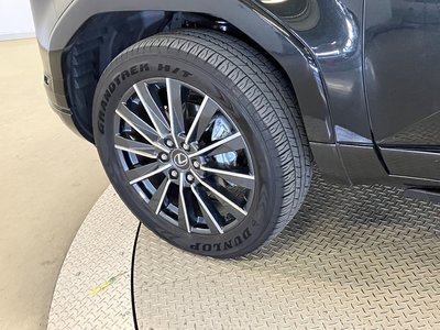 صورة مصغرة 16 لـ 2025 Lexus GX
