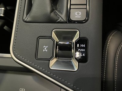 صورة مصغرة 19 لـ 2025 Lexus GX