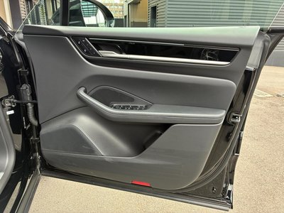 صورة مصغرة 17 لـ 2025 Porsche MACAN