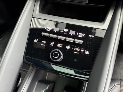 صورة مصغرة 32 لـ 2025 Porsche MACAN