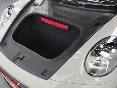 2023 Porsche 911 — миниатюра 27