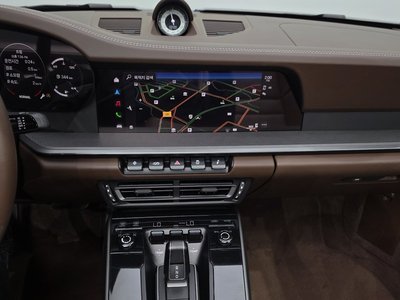 2023 Porsche 911 — миниатюра 21