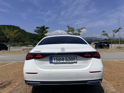 صورة 3 لـ 2025 Mercedes-BENZ E-CLASS