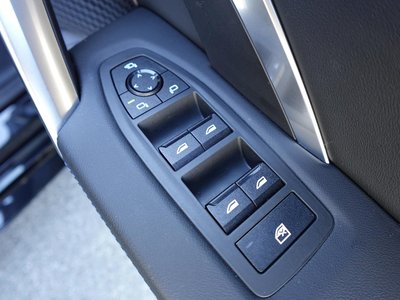 2026 BMW IX2 — миниатюра 35