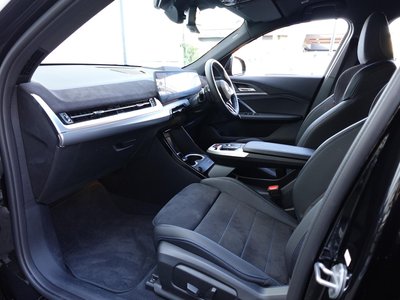 2026 BMW IX2 — миниатюра 25
