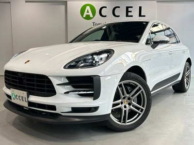 PORSCHE MACAN - 1