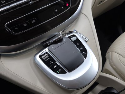 2022 Mercedes-BENZ V-CLASS — миниатюра 23