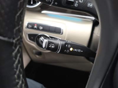2022 Mercedes-BENZ V-CLASS — миниатюра 25