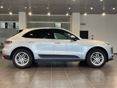 PORSCHE MACAN - 5