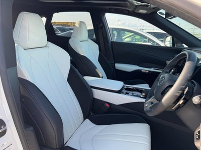 2025 Lexus RX — миниатюра 73