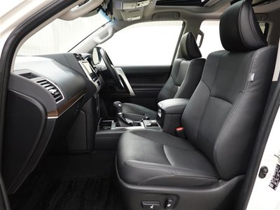 TOYOTA LAND CRUISER PRADO - 8